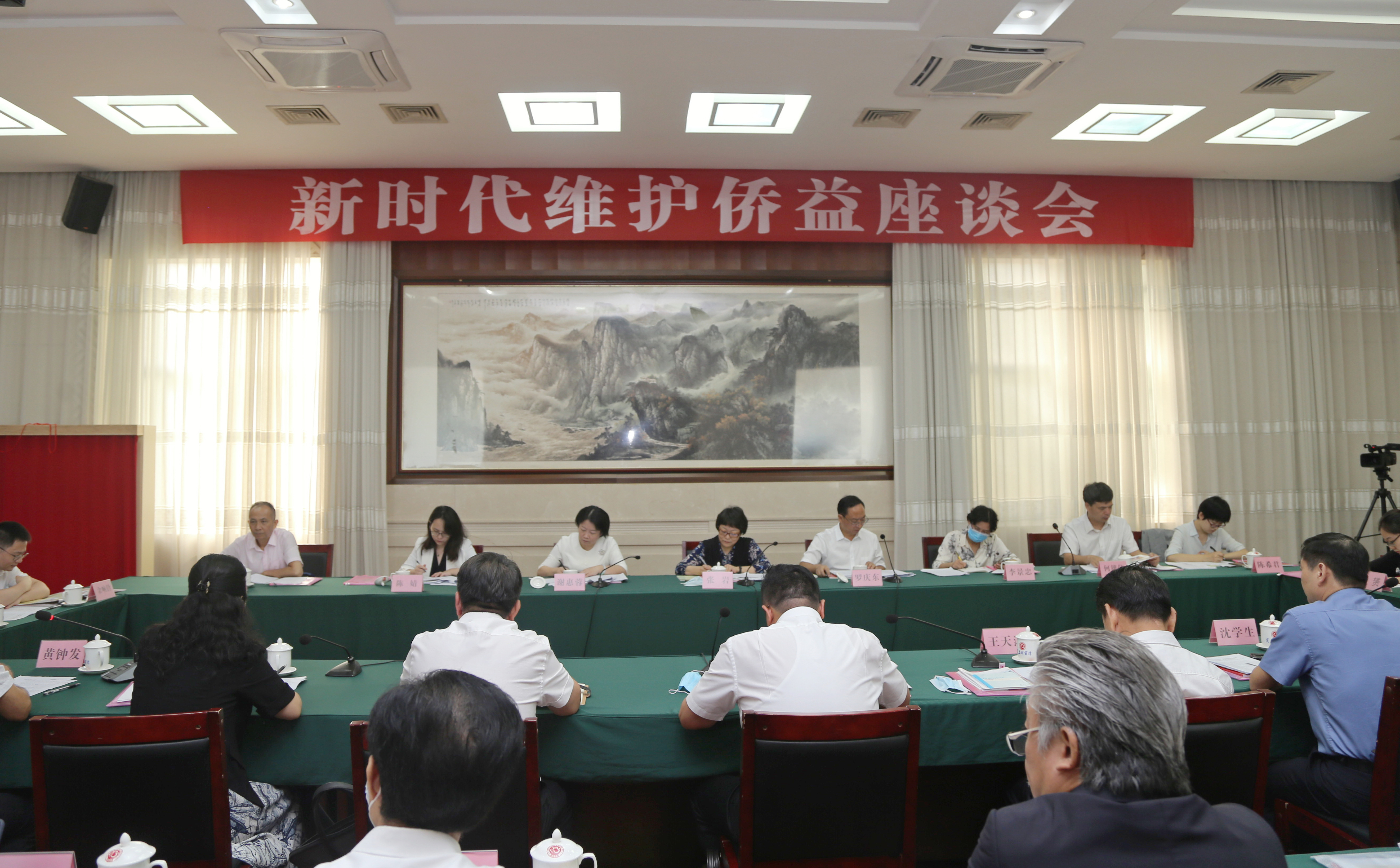 座談會(huì)現(xiàn)場(chǎng)。1.jpg