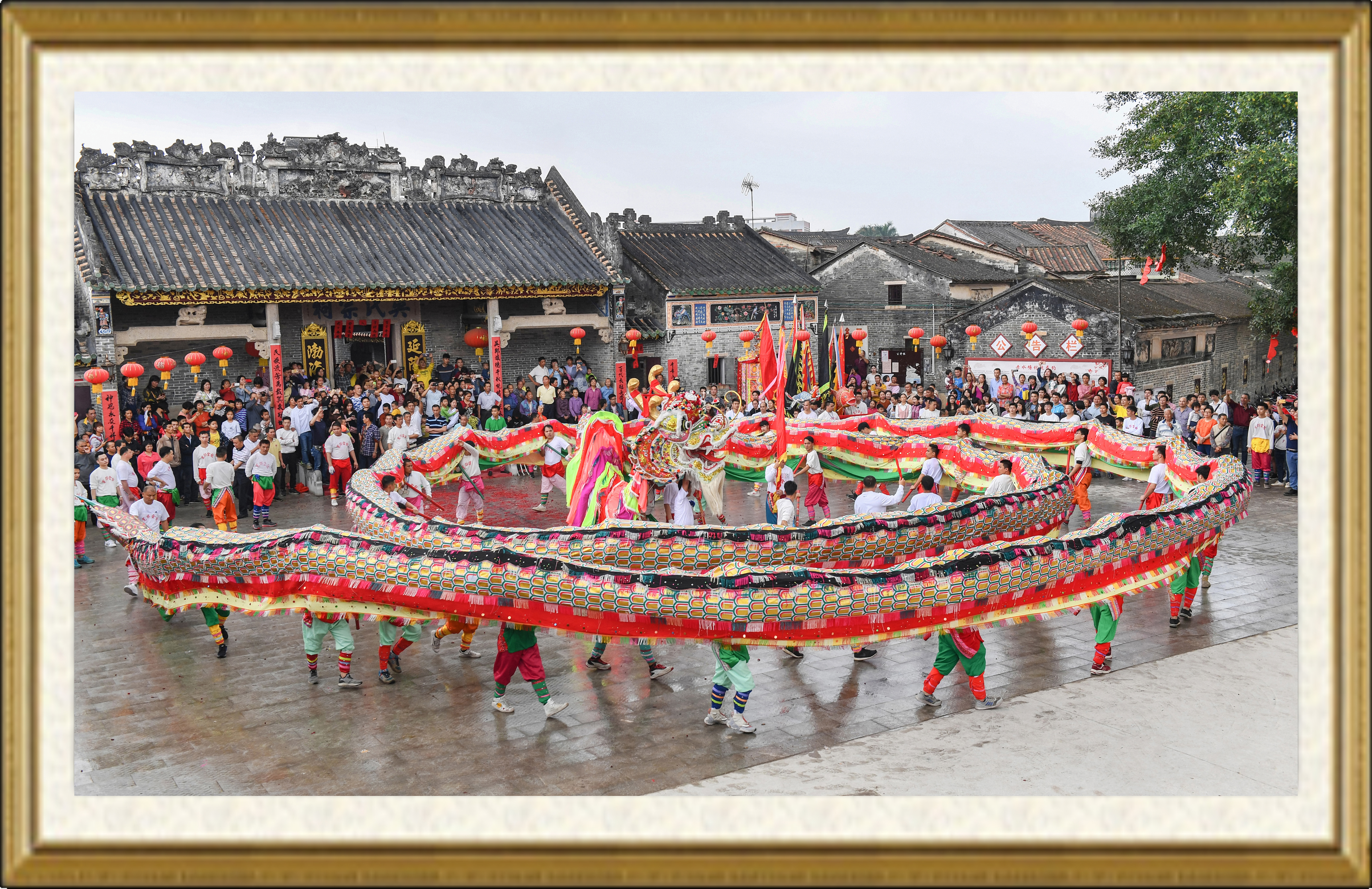 僑鄉(xiāng)金龍舞春天-肇慶-何小瑜.jpg